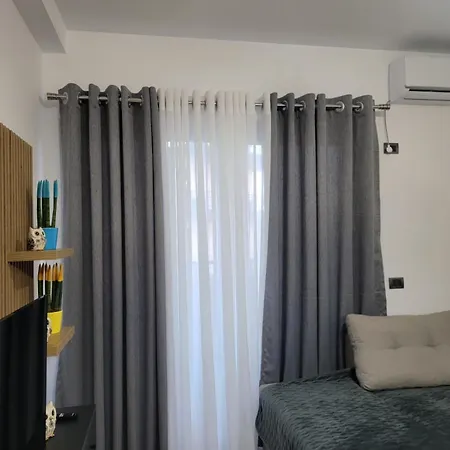 Apartment 2f 3